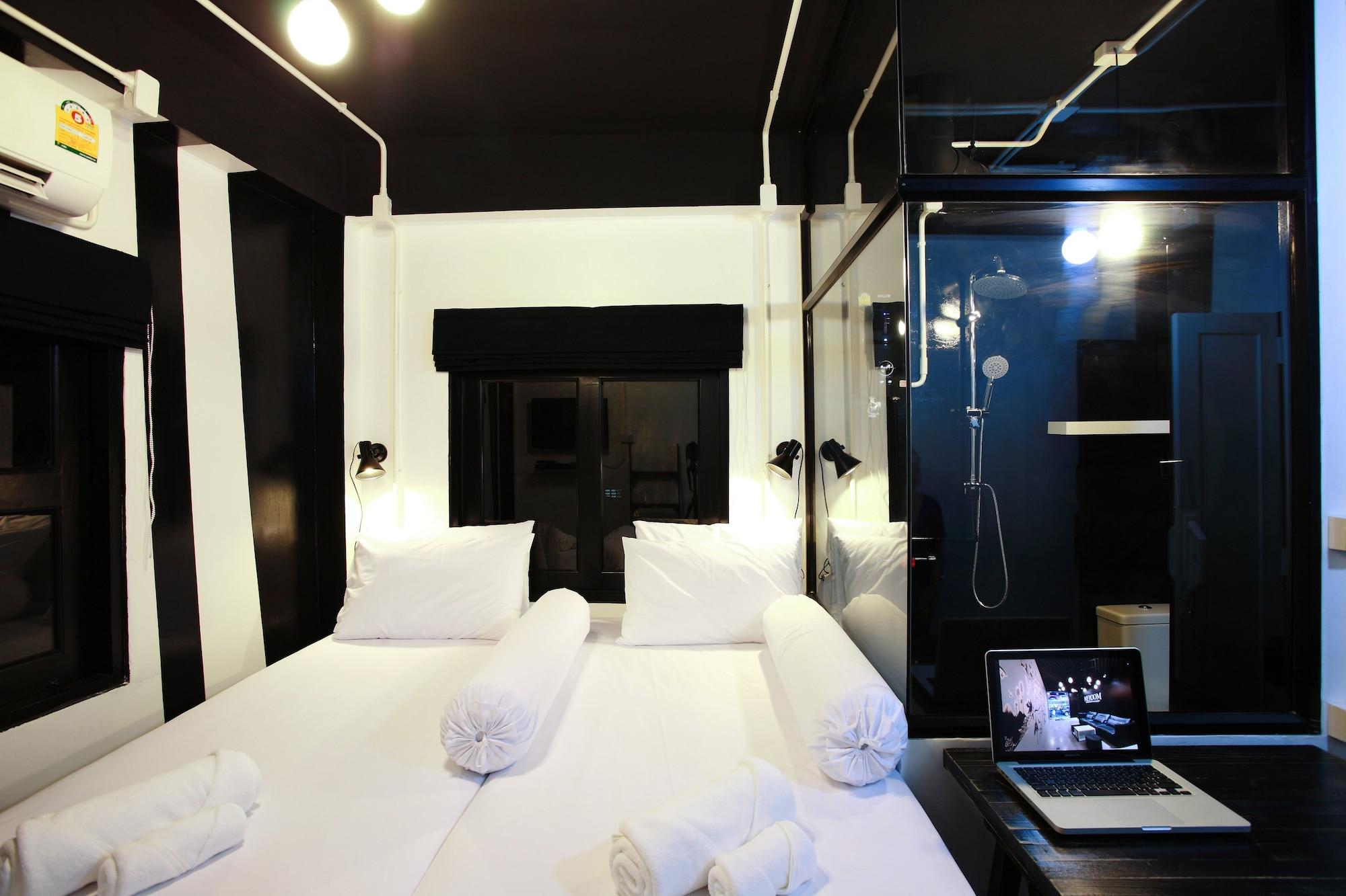 Meroom Phuket Esterno foto