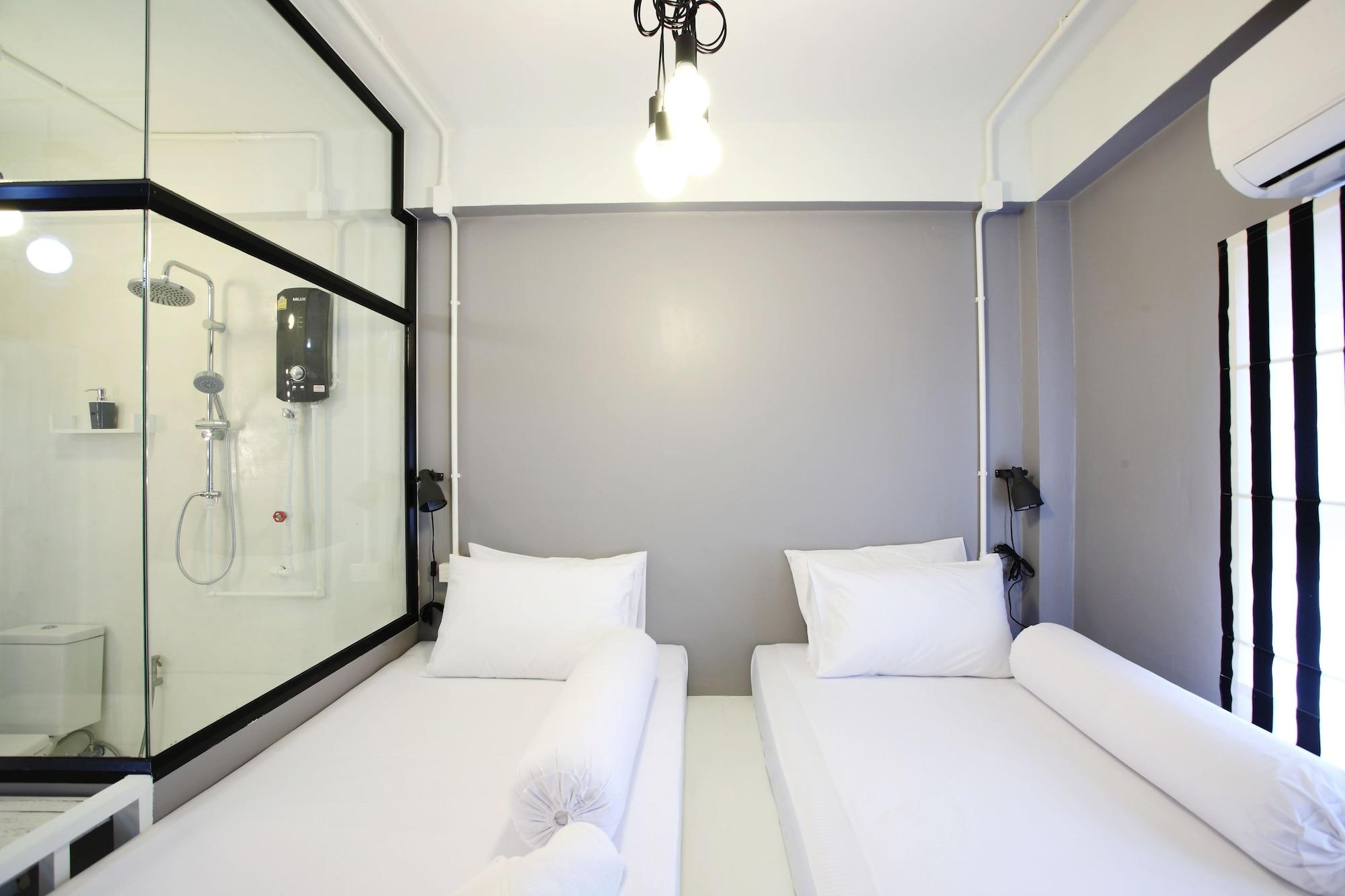Meroom Phuket Esterno foto