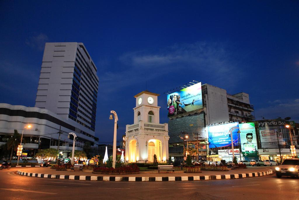 Meroom Phuket Esterno foto